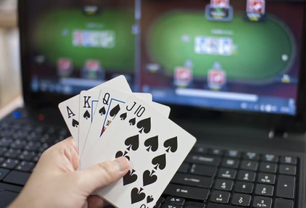 ace8
